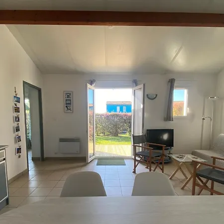 Maison Cosy Avec Piscine Partagee Vakantiehuis