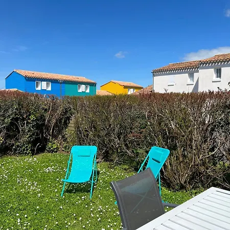Casa vacanze Maison Cosy Avec Piscine Partagée Le Château-dʼOléron